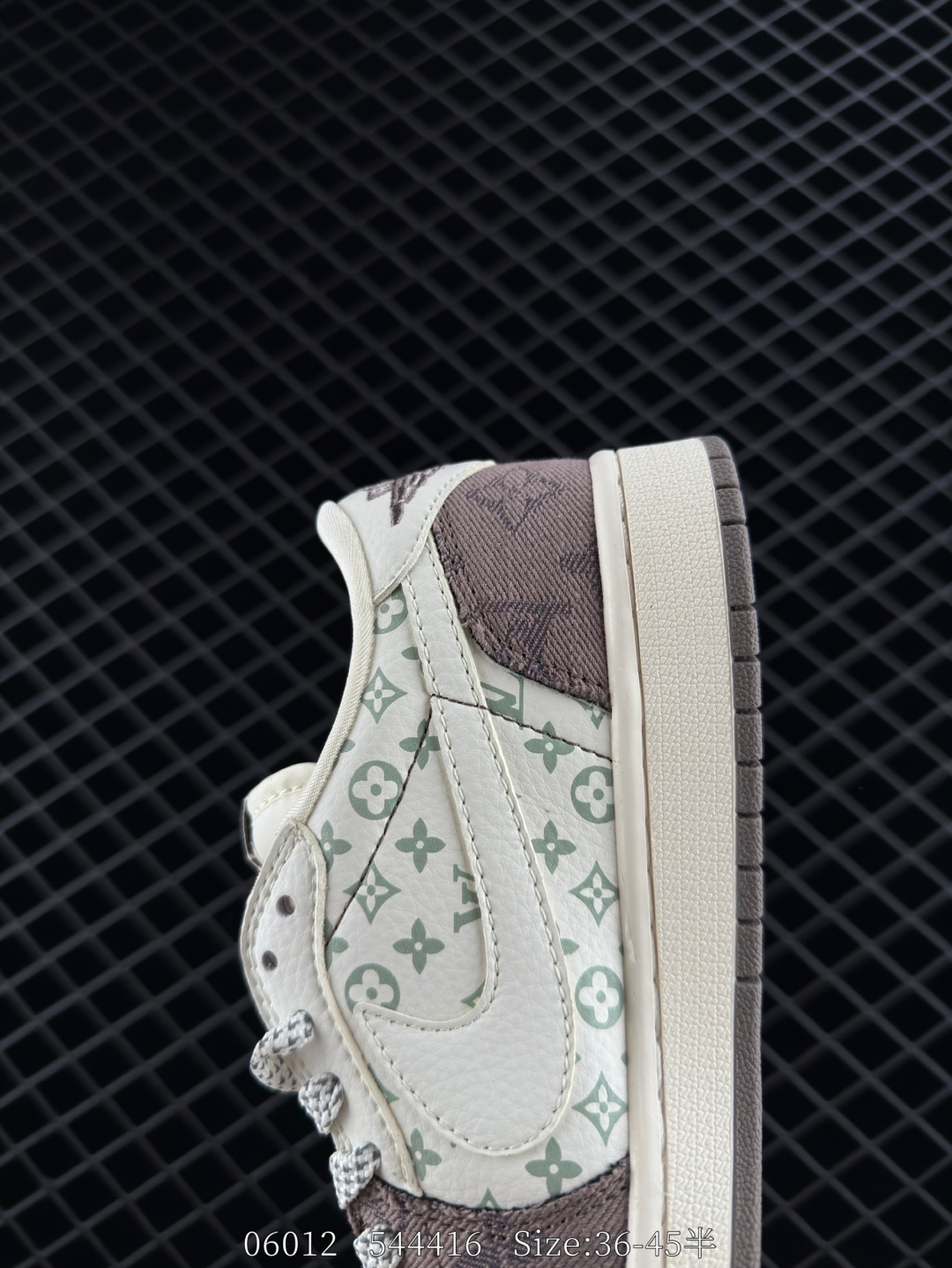 Nike Air Jordan 1 x Travis Scott AJ1